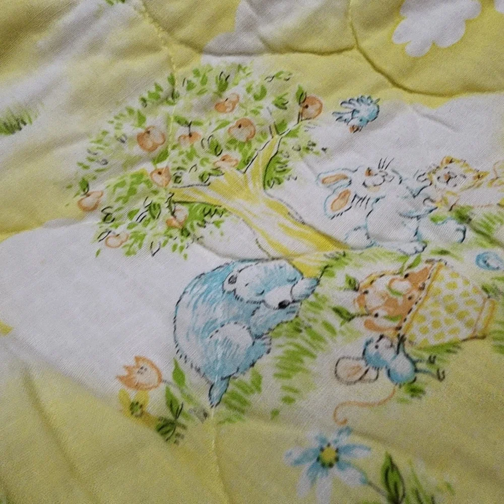 Vintage Dundee Mills Baby Blanket Quilted Yellow Nursery Bear Bunny 35x42
